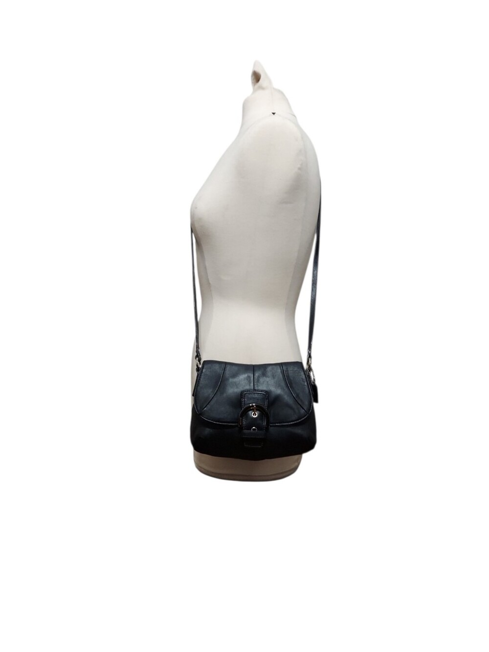 Coach Soho Buckle Flap Black Leather Crossbody Bag EUC - Picture 3 of 8